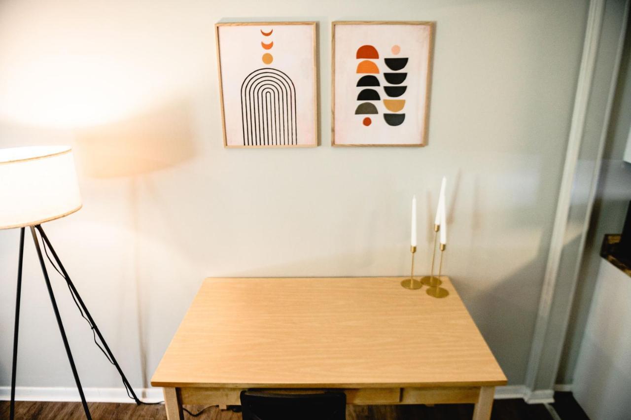 Urban Cottage: Homey & Convenient Huntington Exteriör bild